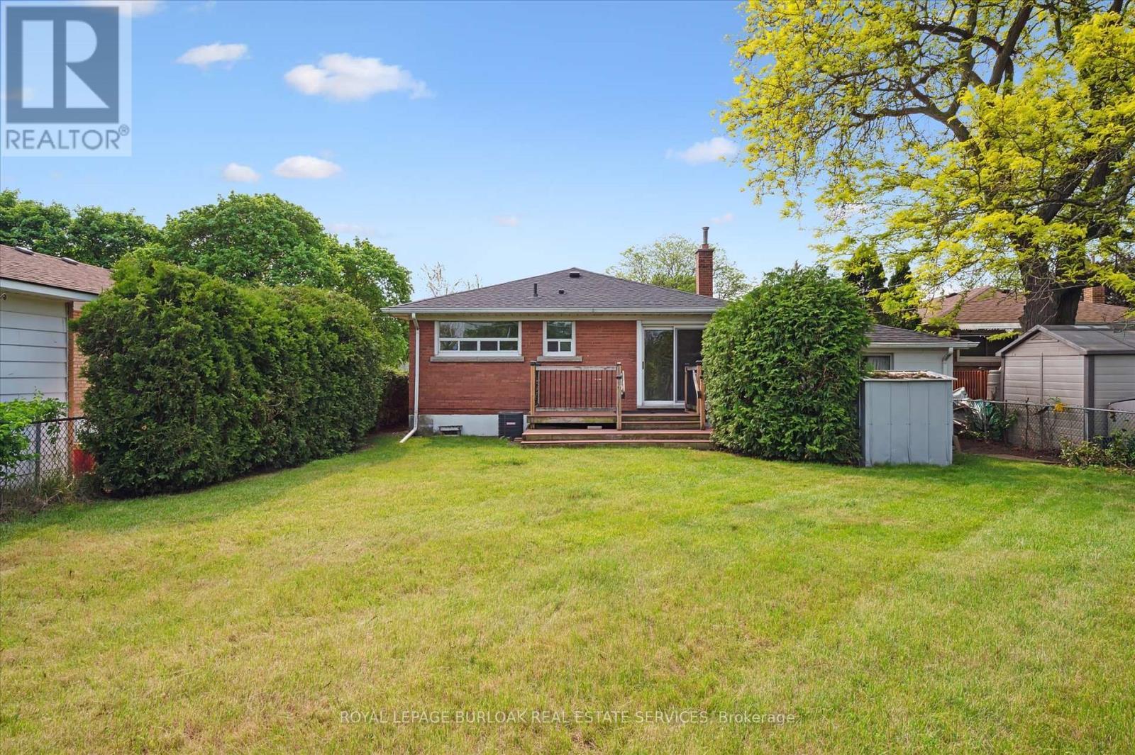 












2237 JOYCE STREET

,
Burlington,




Ontario
L7R2B6

