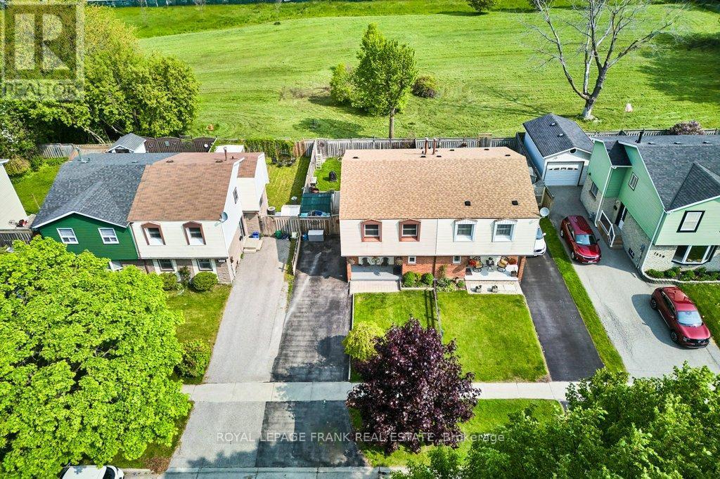 












1323 FENELON CRESCENT

,
Oshawa (Stevenson),




Ontario
L1J6G2

