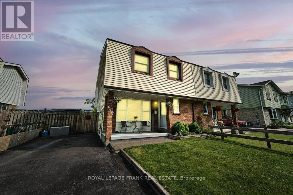 












1323 FENELON CRESCENT

,
Oshawa (Stevenson),




Ontario
L1J6G2

