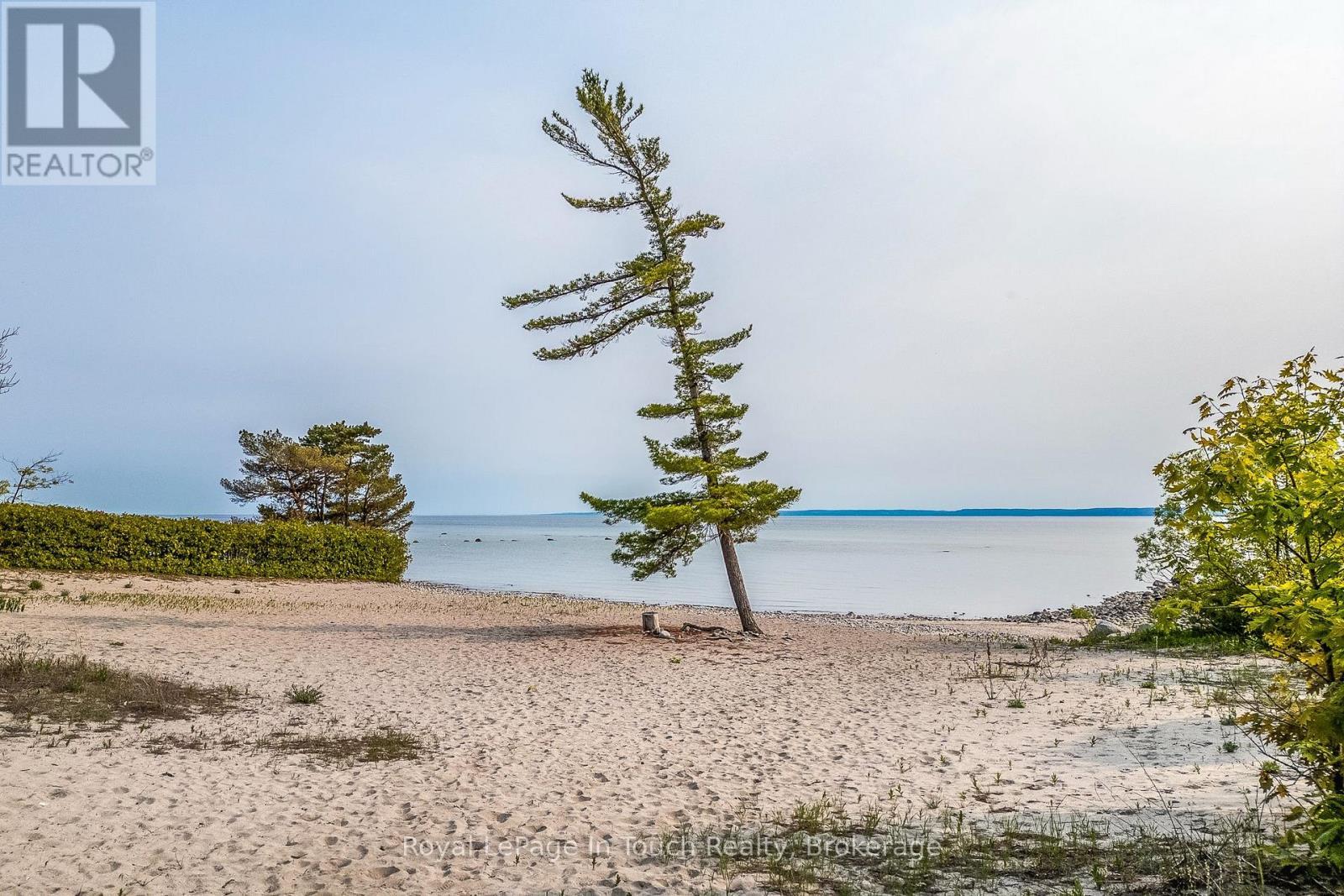 












21 MOONLIGHT COURT

,
Tiny,




Ontario
L9M0H2

