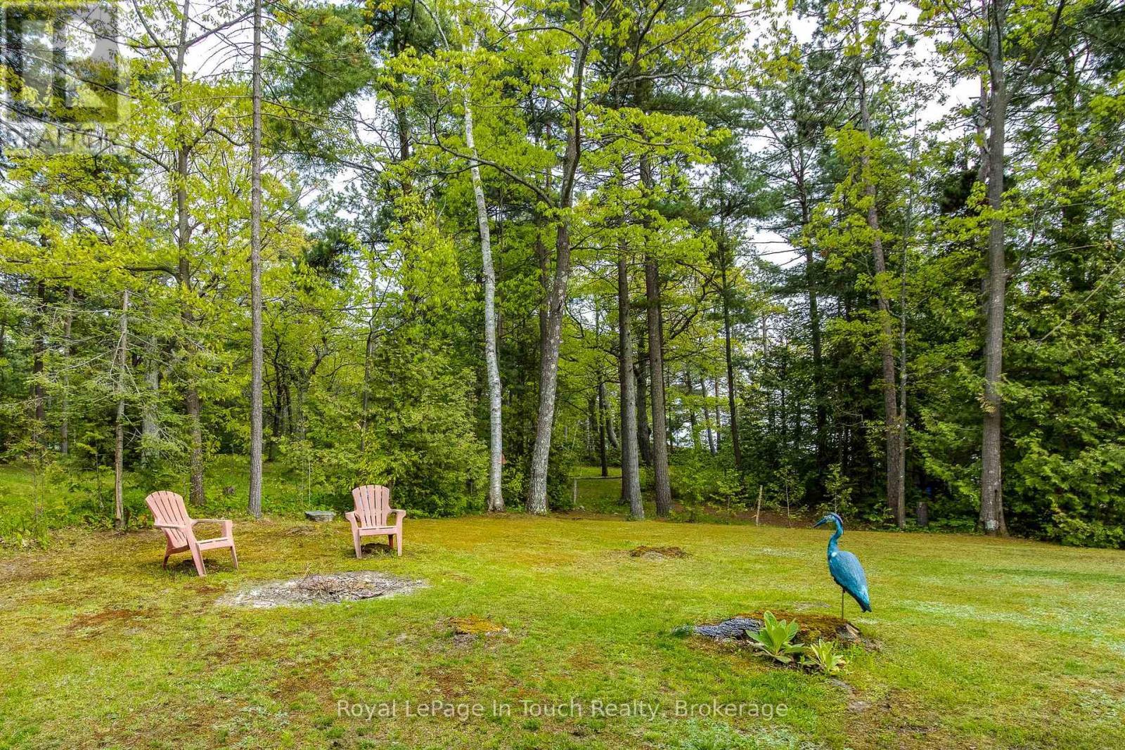 












21 MOONLIGHT COURT

,
Tiny,




Ontario
L9M0H2

