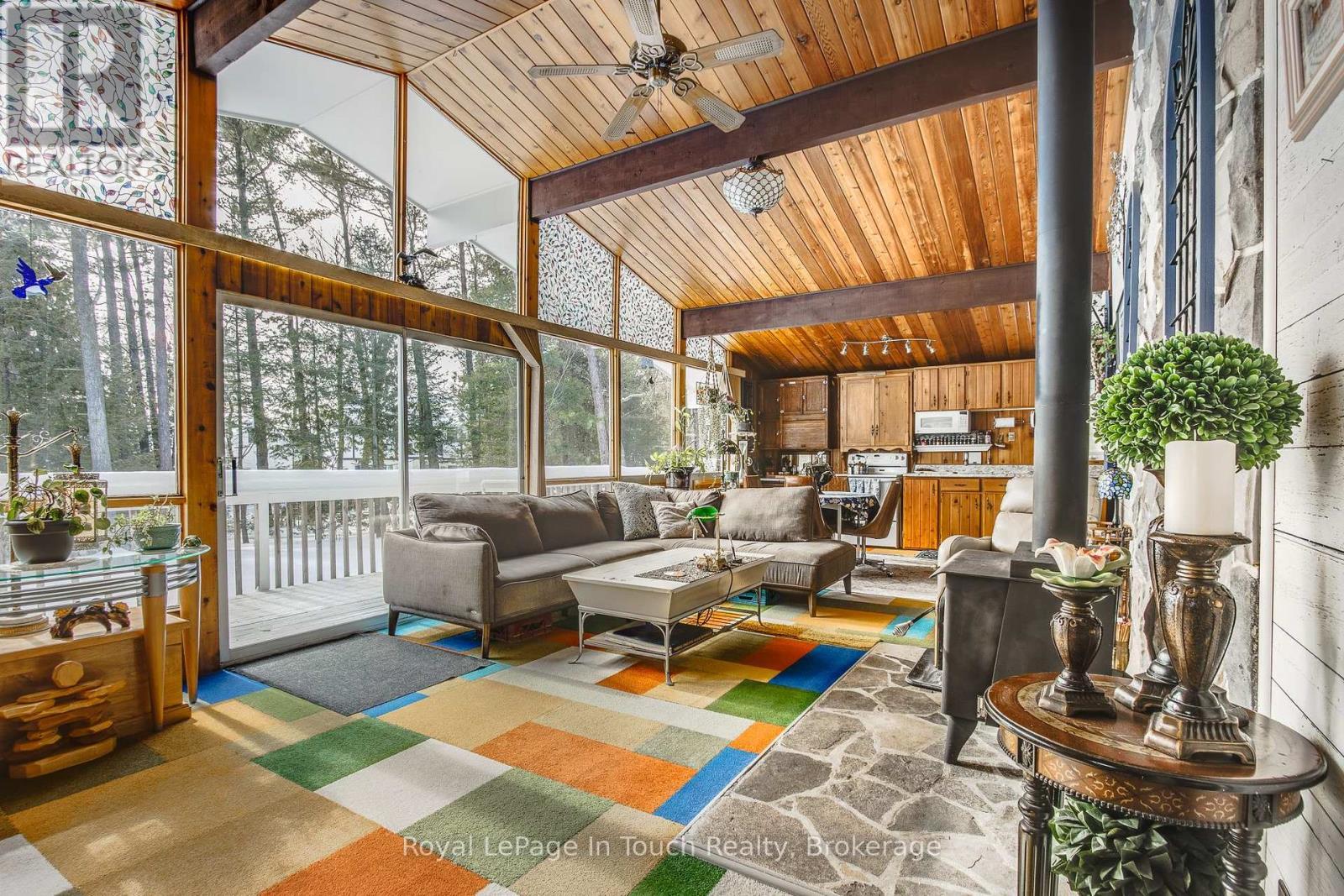 












21 MOONLIGHT COURT

,
Tiny,




Ontario
L9M0H2


