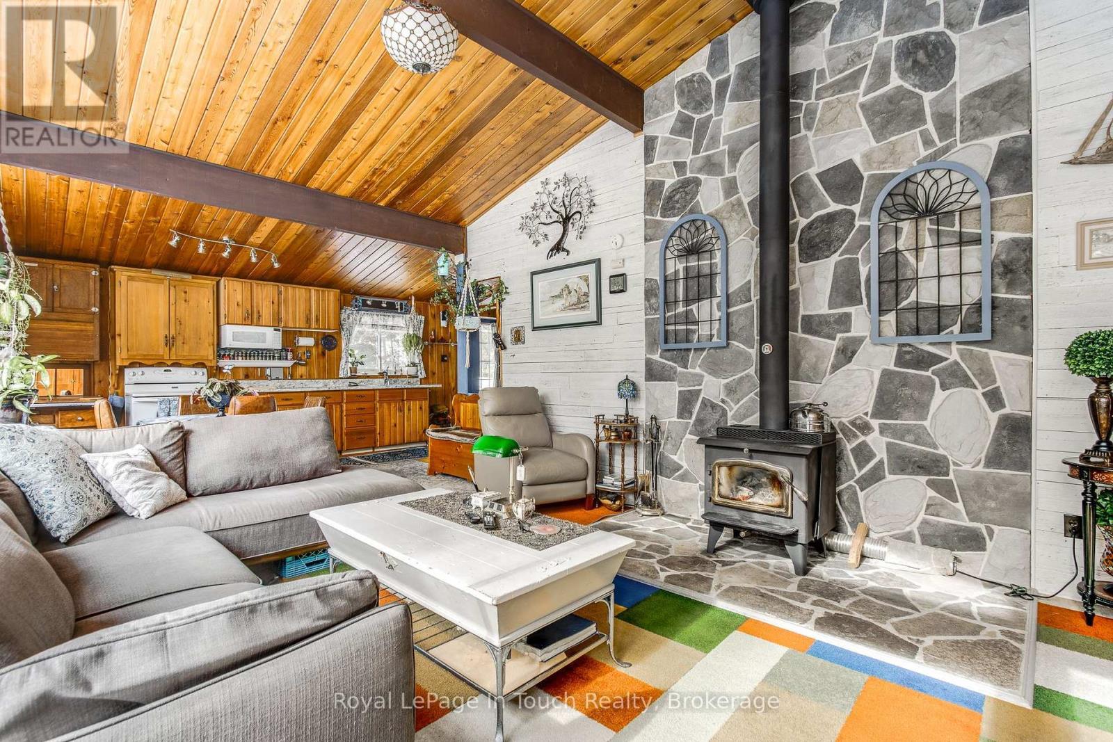 












21 MOONLIGHT COURT

,
Tiny,




Ontario
L9M0H2

