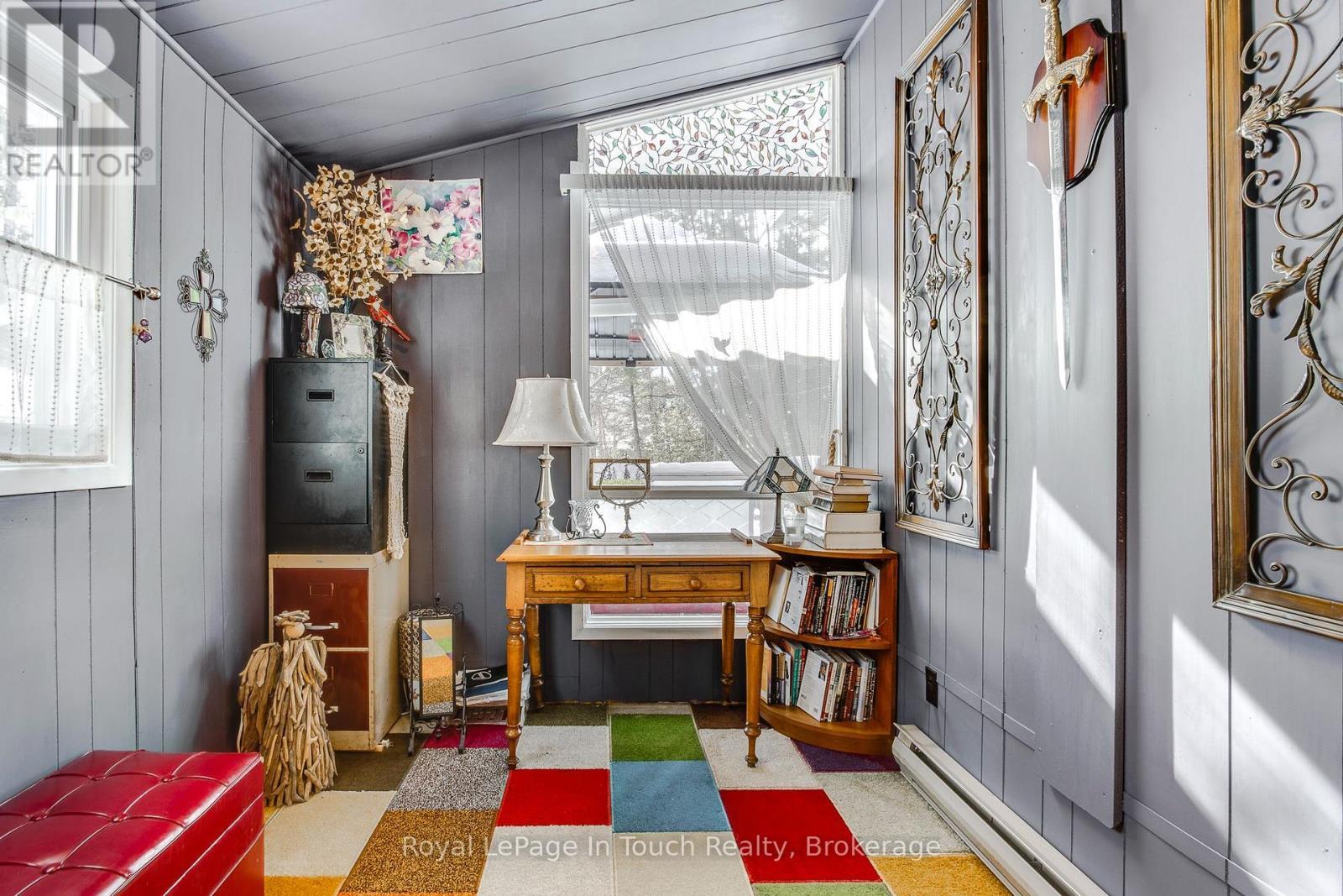 












21 MOONLIGHT COURT

,
Tiny,




Ontario
L9M0H2

