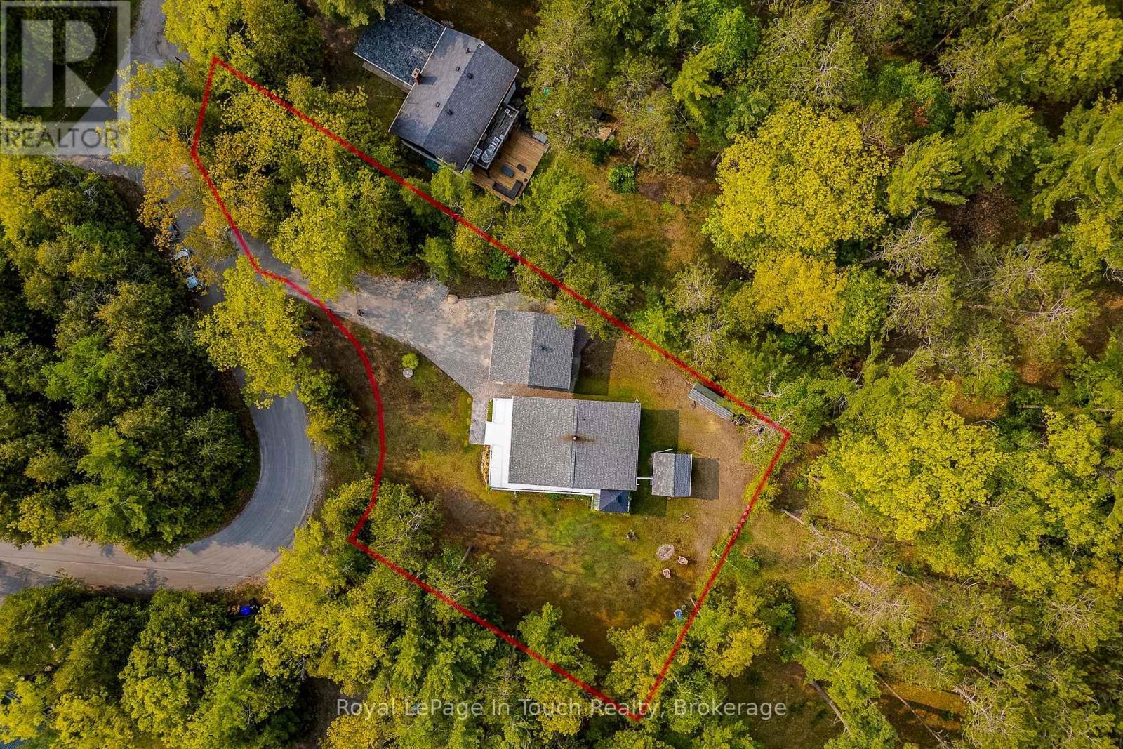 












21 MOONLIGHT COURT

,
Tiny,




Ontario
L9M0H2

