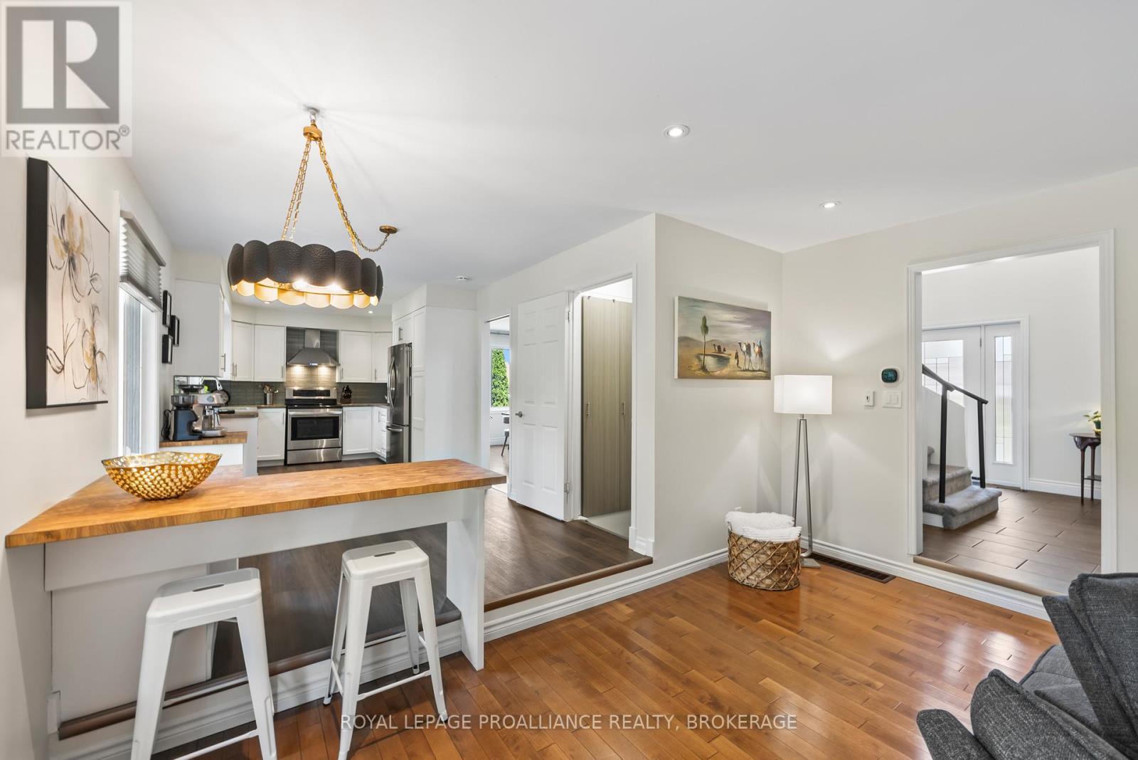 












612 RANKIN CRESCENT

,
Kingston (South of Taylor-Kidd Blvd),




Ontario
K7M7L4

