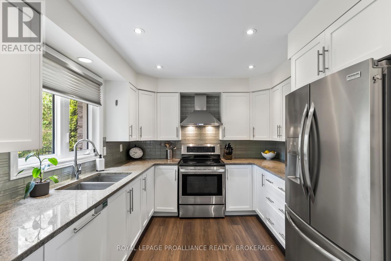 












612 RANKIN CRESCENT

,
Kingston (South of Taylor-Kidd Blvd),




Ontario
K7M7L4

