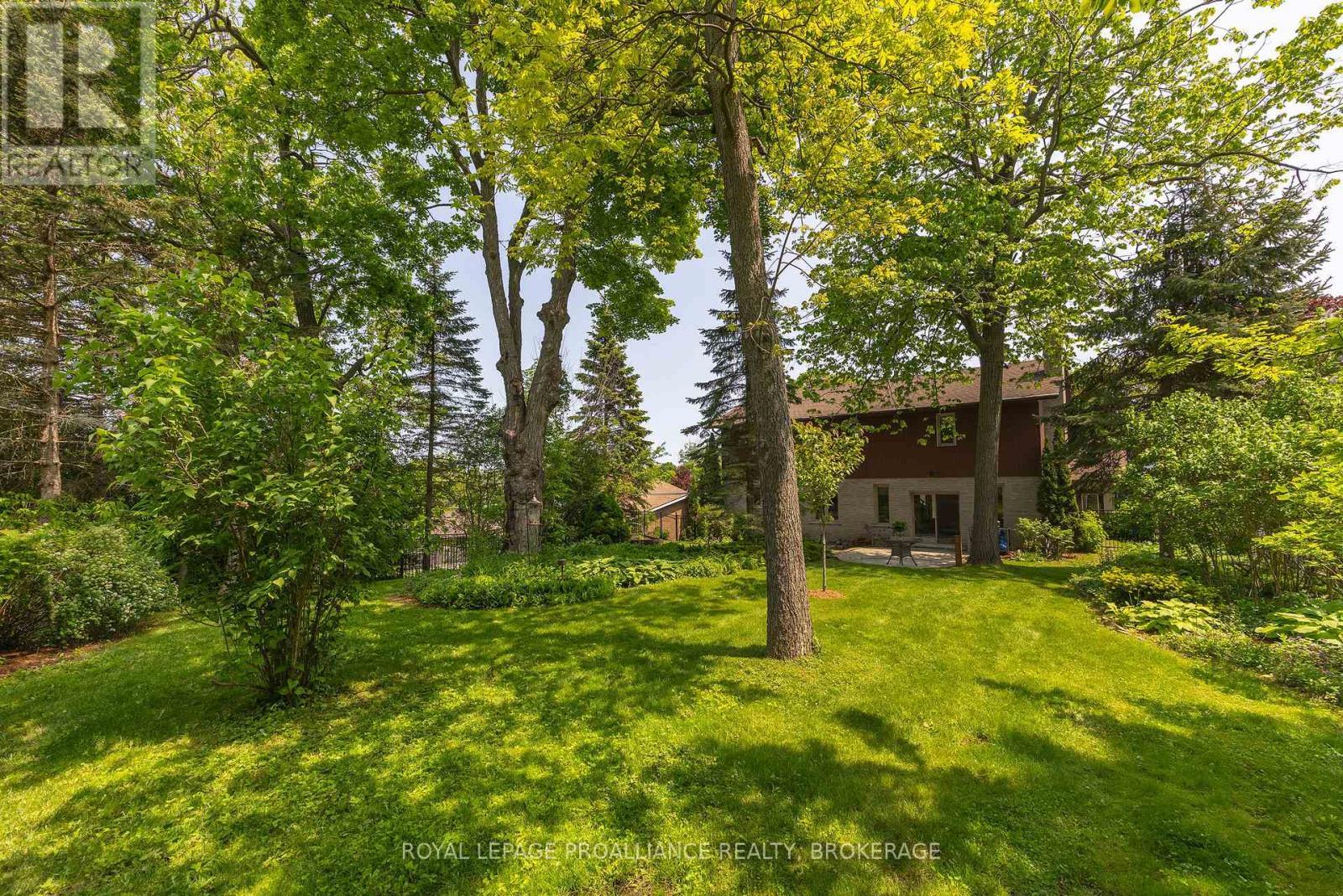 












612 RANKIN CRESCENT

,
Kingston (South of Taylor-Kidd Blvd),




Ontario
K7M7L4

