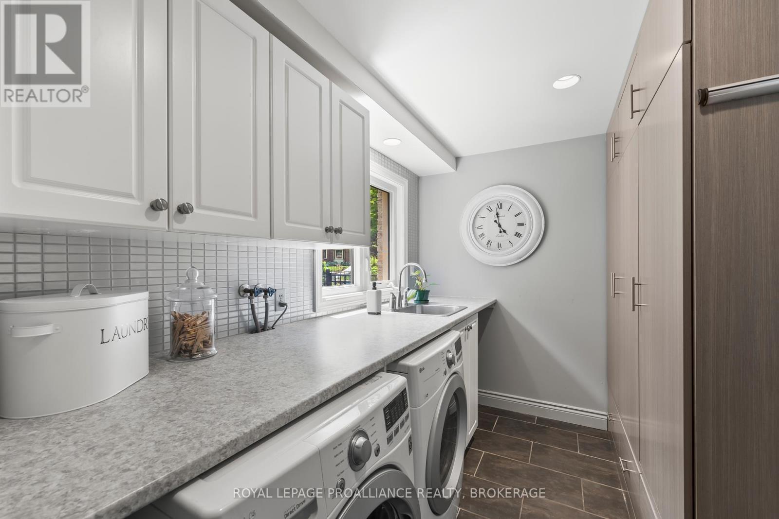 












612 RANKIN CRESCENT

,
Kingston (South of Taylor-Kidd Blvd),




Ontario
K7M7L4


