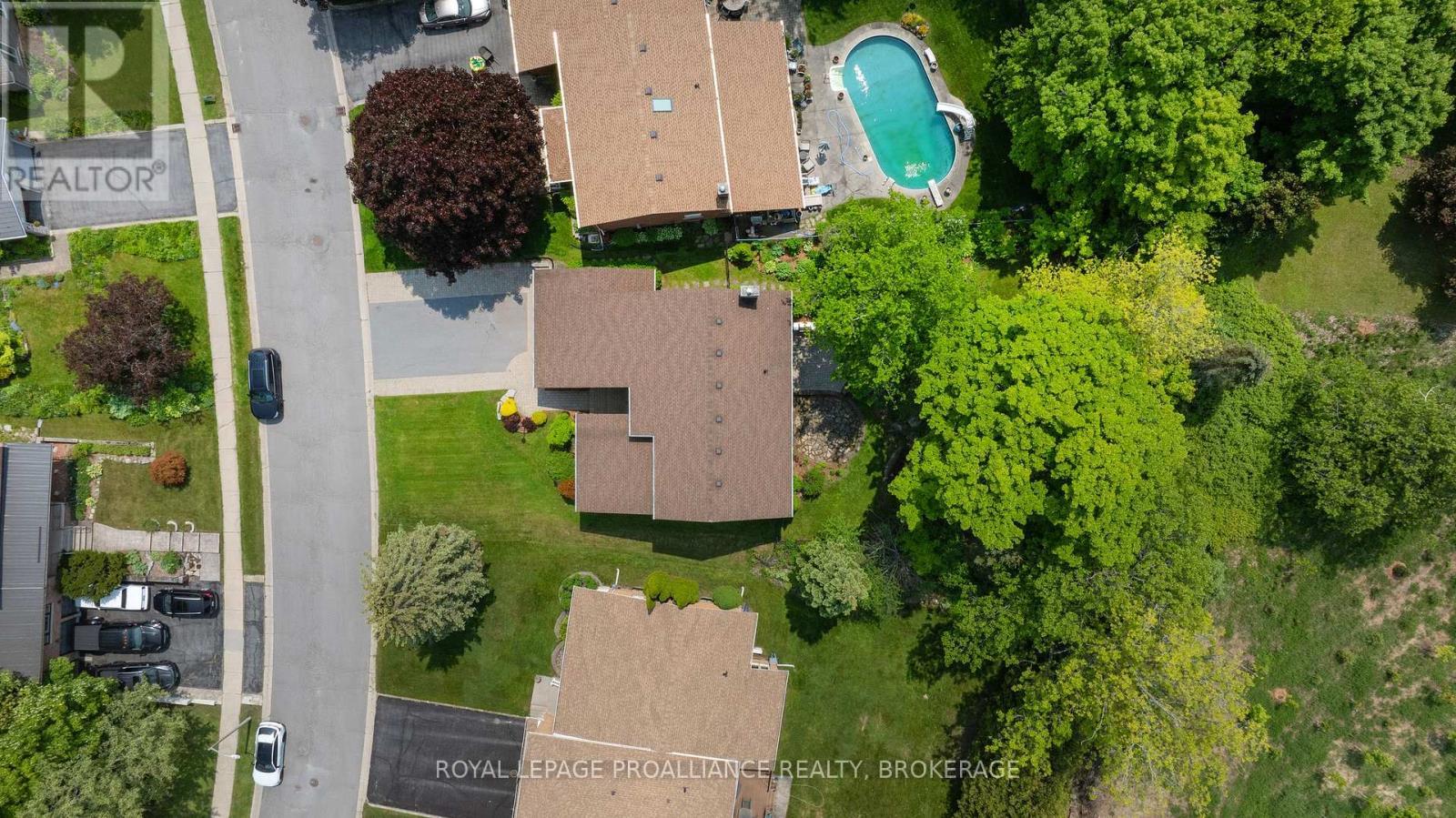 












612 RANKIN CRESCENT

,
Kingston (South of Taylor-Kidd Blvd),




Ontario
K7M7L4

