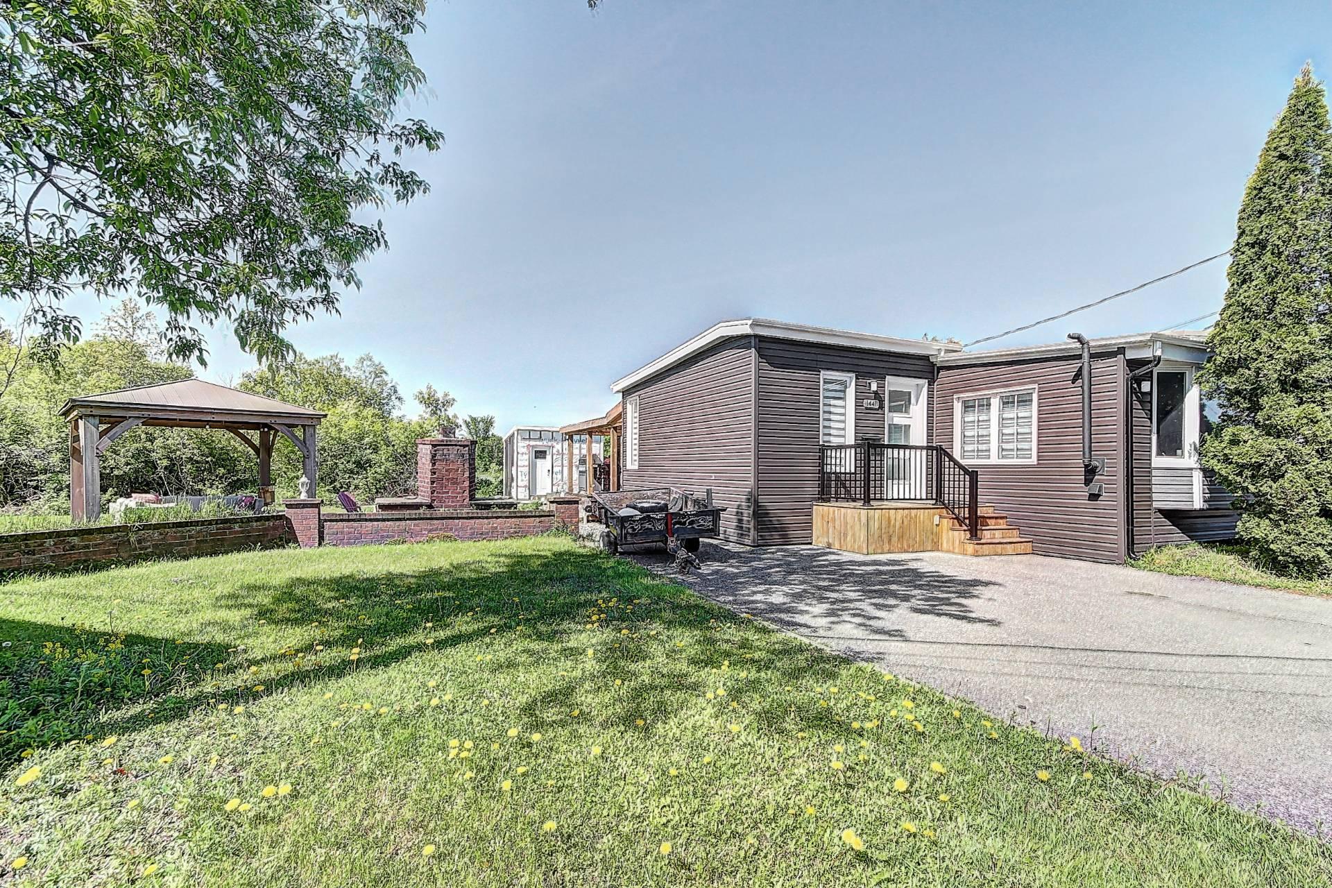 









1441


Rue St-Marc

,
Québec (Sainte-Foy/Sillery/Cap-Rouge),




QC
G2G1S1


