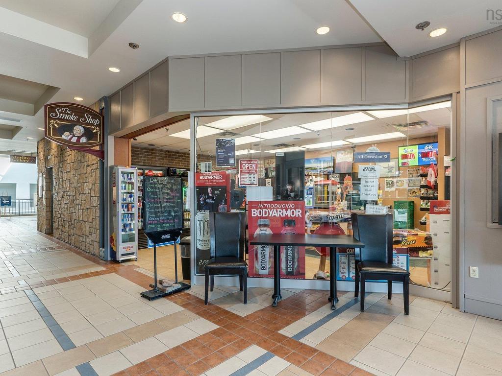 












Smoke Shop 7071 Bayers Road

,
Halifax,




NS
B3L 2C2

