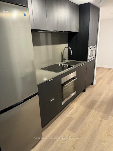 









1


Jarvis #715

Street, 715,
Hamilton,




ON
L8R 3J2

