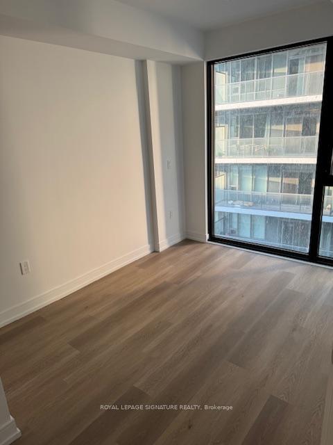 









1


Jarvis #715

Street, 715,
Hamilton,




ON
L8R 3J2

