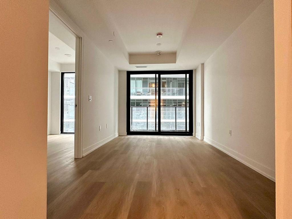 









1


Jarvis #715

Street, 715,
Hamilton,




ON
L8R 3J2

