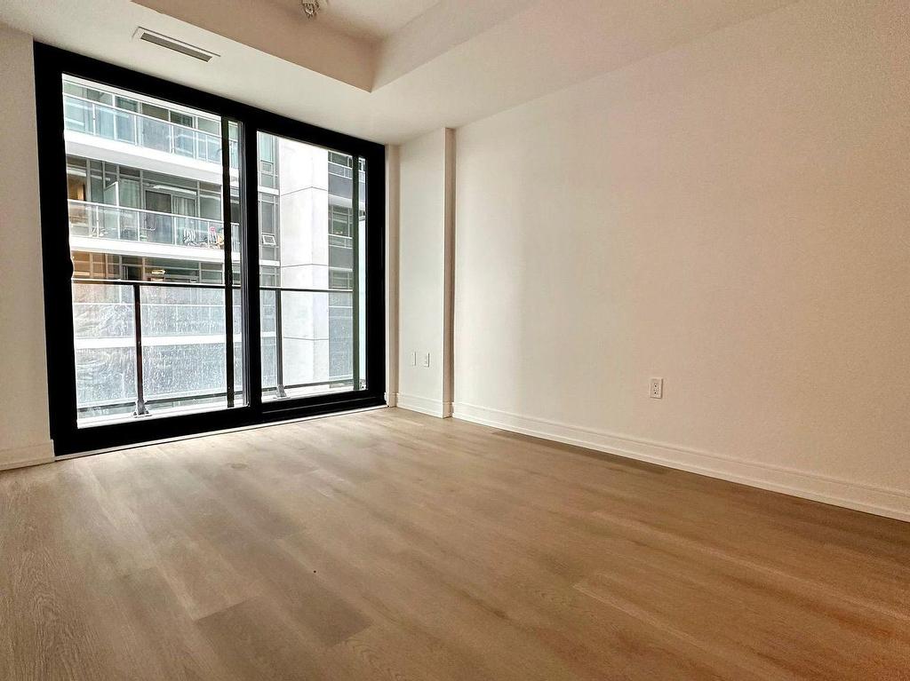 









1


Jarvis #715

Street, 715,
Hamilton,




ON
L8R 3J2


