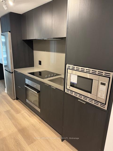 









1


Jarvis #715

Street, 715,
Hamilton,




ON
L8R 3J2

