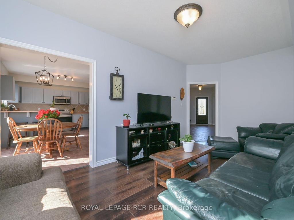 









24


Tascona

Court,
Barrie,




ON
L4M 0C5


