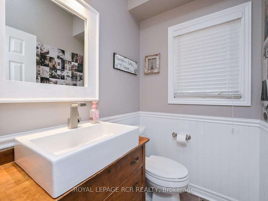 









24


Tascona

Court,
Barrie,




ON
L4M 0C5

