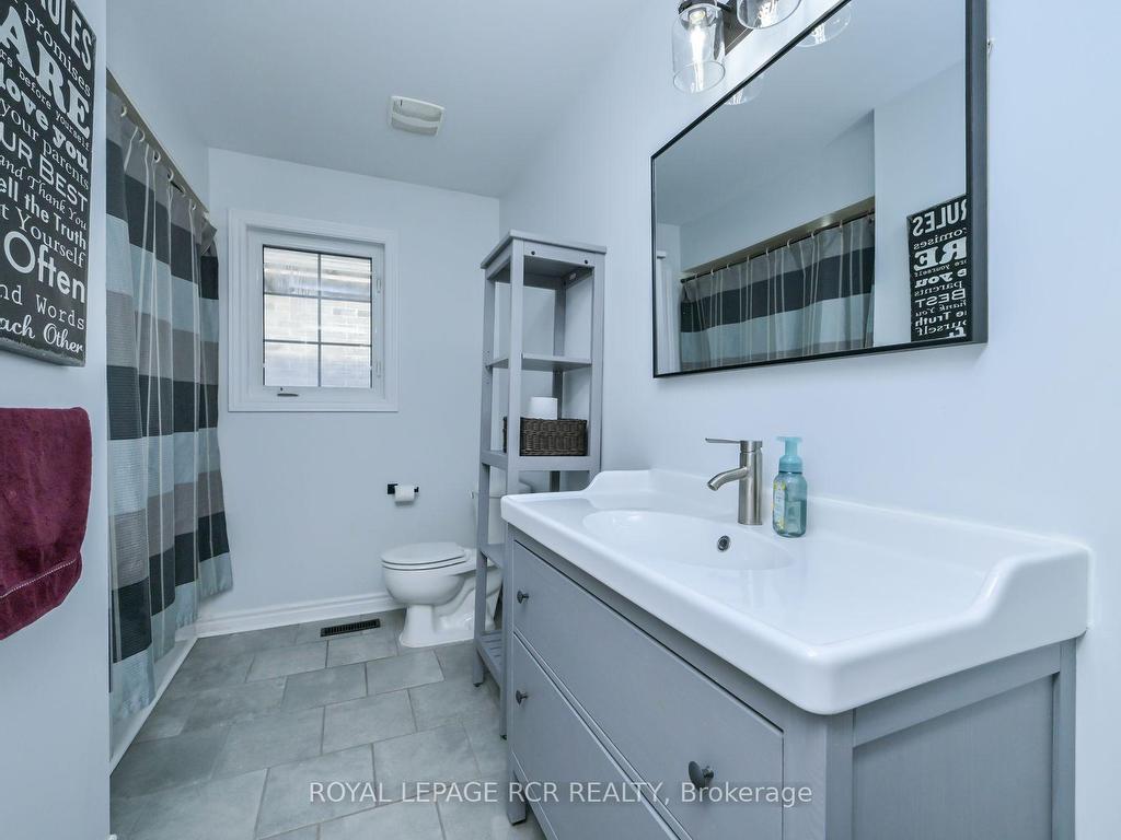 









24


Tascona

Court,
Barrie,




ON
L4M 0C5

