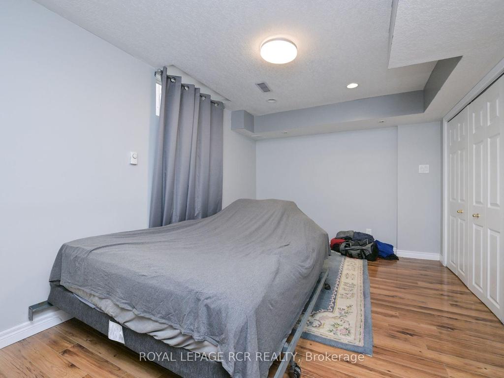 









24


Tascona

Court,
Barrie,




ON
L4M 0C5

