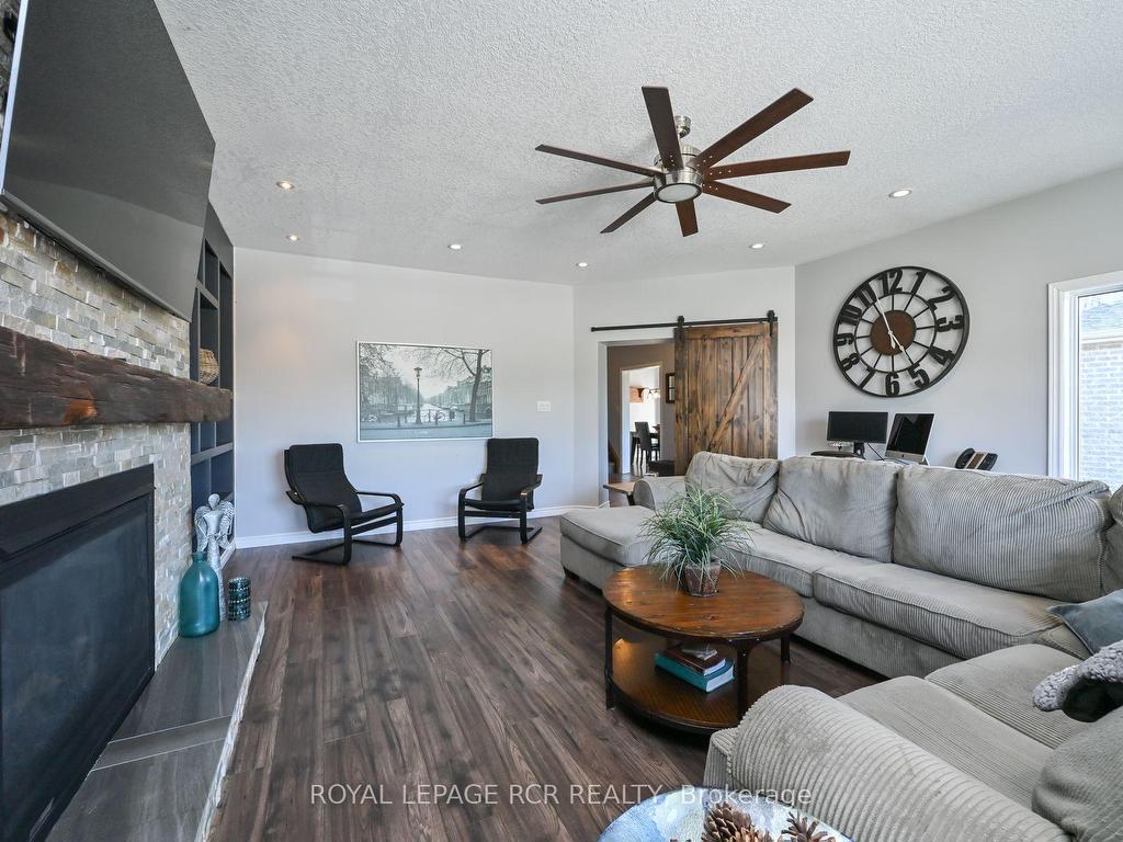 









24


Tascona

Court,
Barrie,




ON
L4M 0C5

