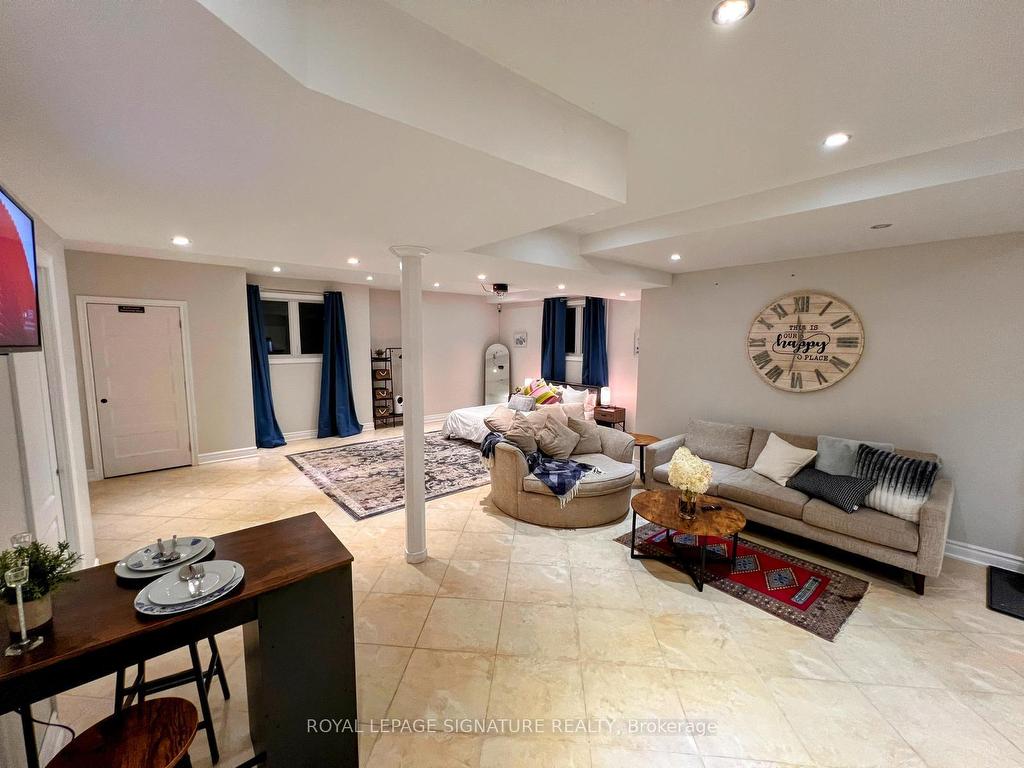 









167


Cherryhurst

Road, Lower,
Oakville,




ON
L6M 0W1

