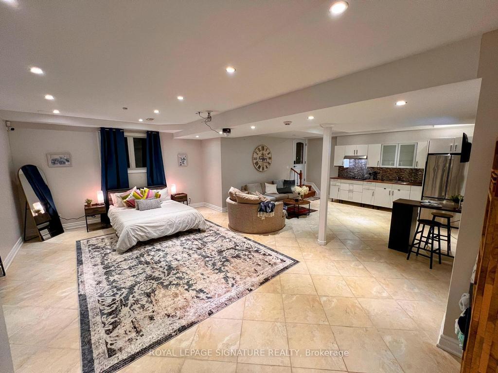 









167


Cherryhurst

Road, Lower,
Oakville,




ON
L6M 0W1

