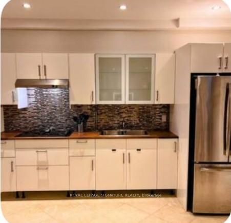 









167


Cherryhurst

Road, Lower,
Oakville,




ON
L6M 0W1

