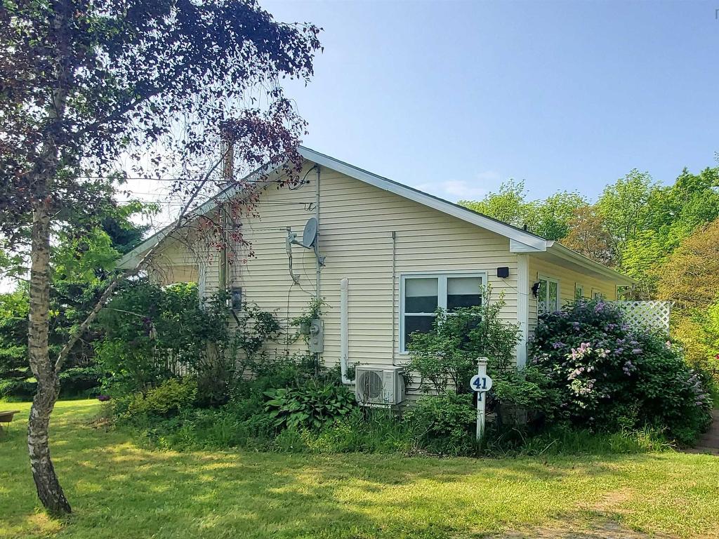 












41 Baseline Road

,
Harbourville,




NS
B0P 1E0

