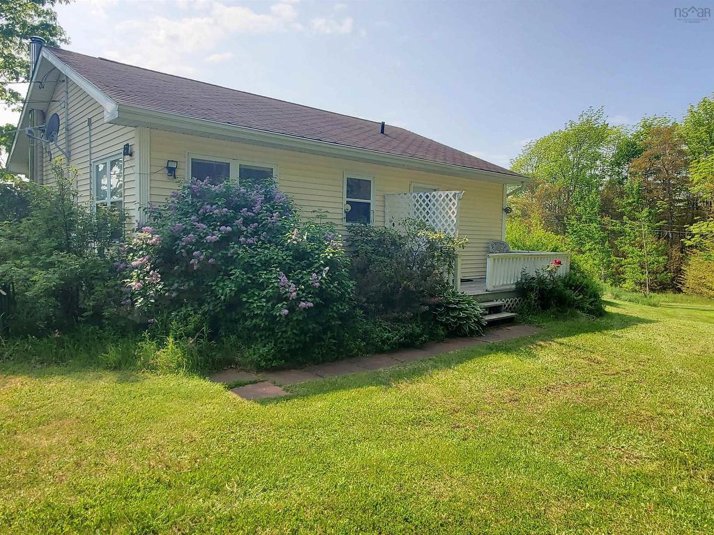 












41 Baseline Road

,
Harbourville,




NS
B0P 1E0

