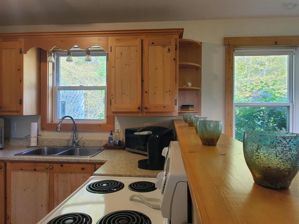 












41 Baseline Road

,
Harbourville,




NS
B0P 1E0

