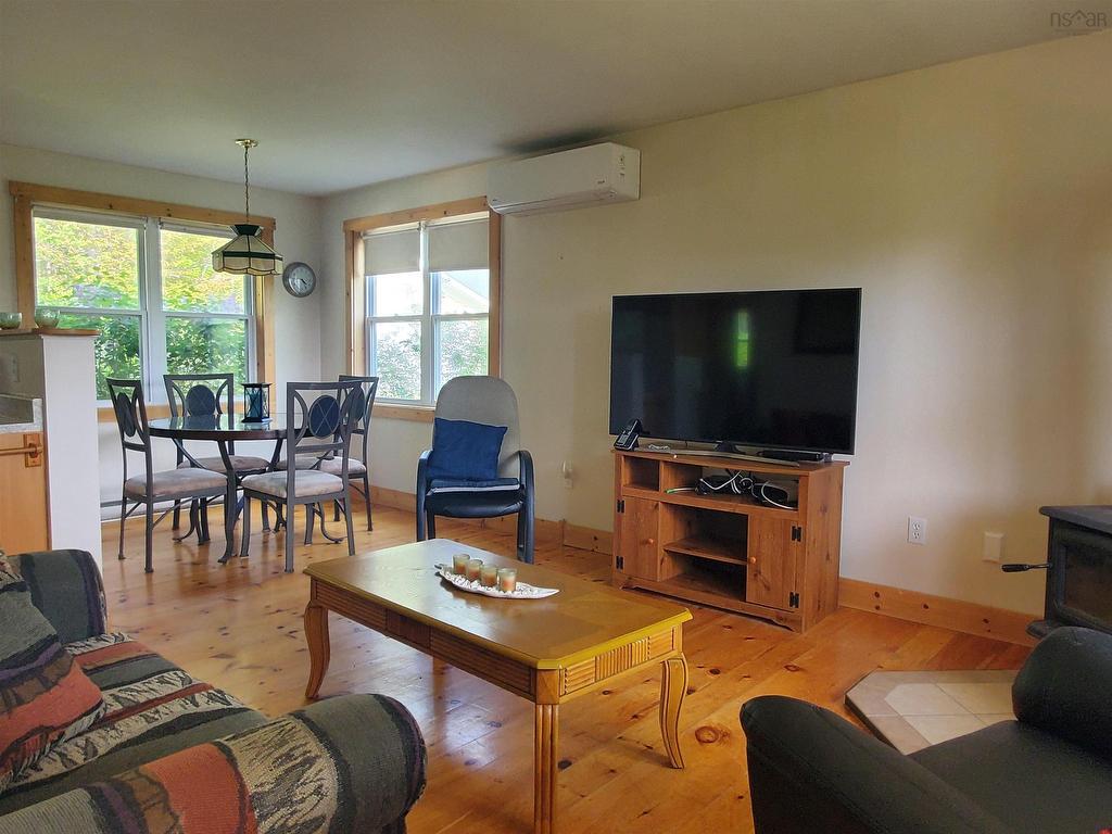 












41 Baseline Road

,
Harbourville,




NS
B0P 1E0

