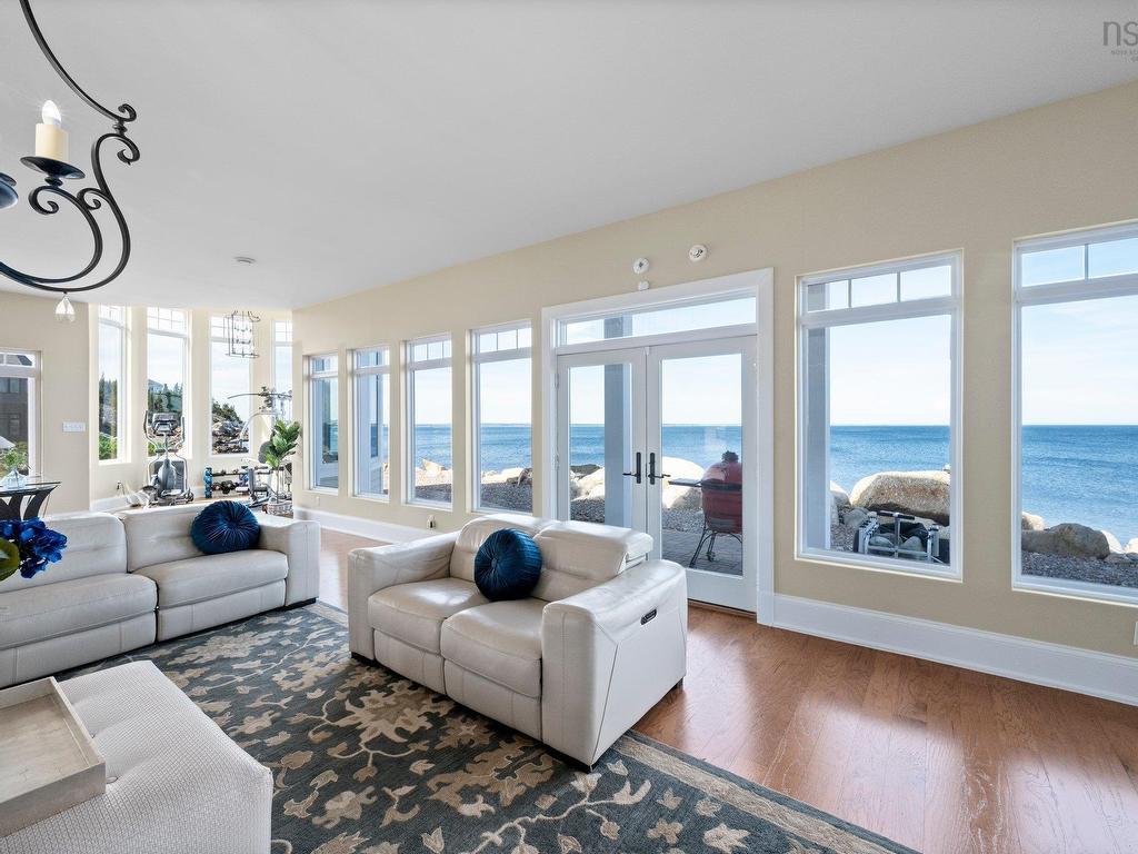 












446 Ketch Harbour Road

,
Bear Cove,




NS
B3V 1P7

