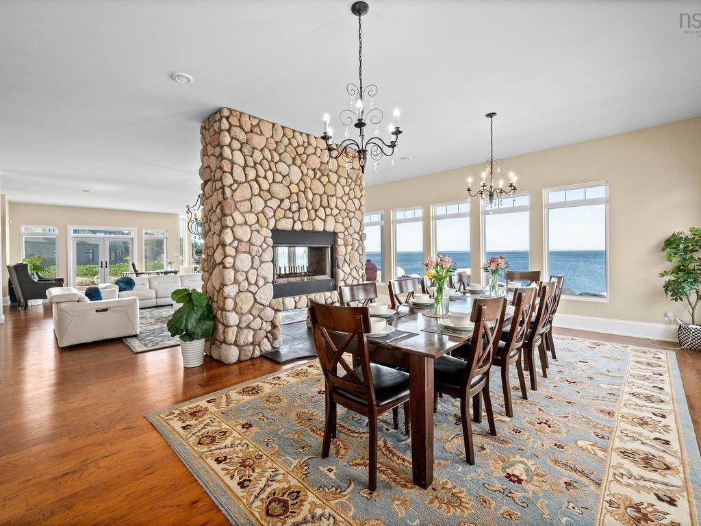 












446 Ketch Harbour Road

,
Bear Cove,




NS
B3V 1P7

