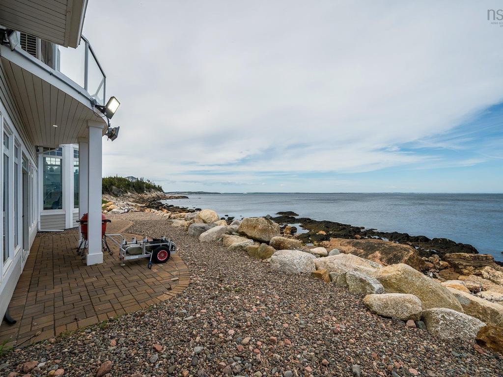












446 Ketch Harbour Road

,
Bear Cove,




NS
B3V 1P7

