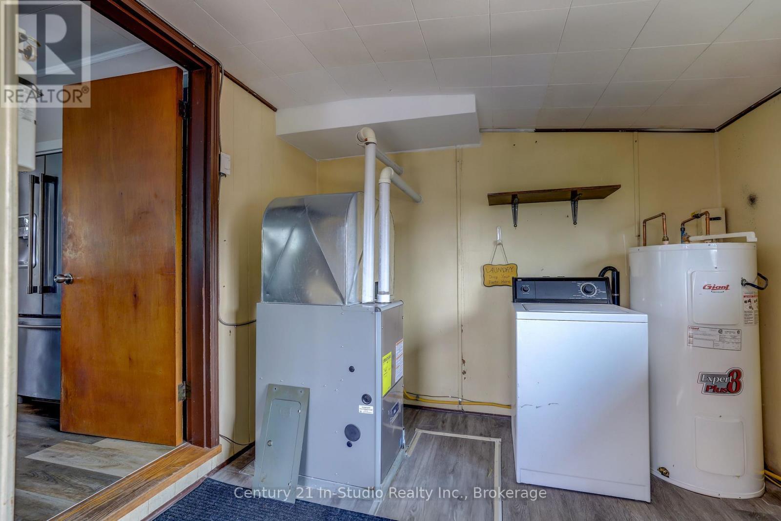 












75 TURNER STREET

,
Saugeen Shores,




Ontario
N0H2L0


