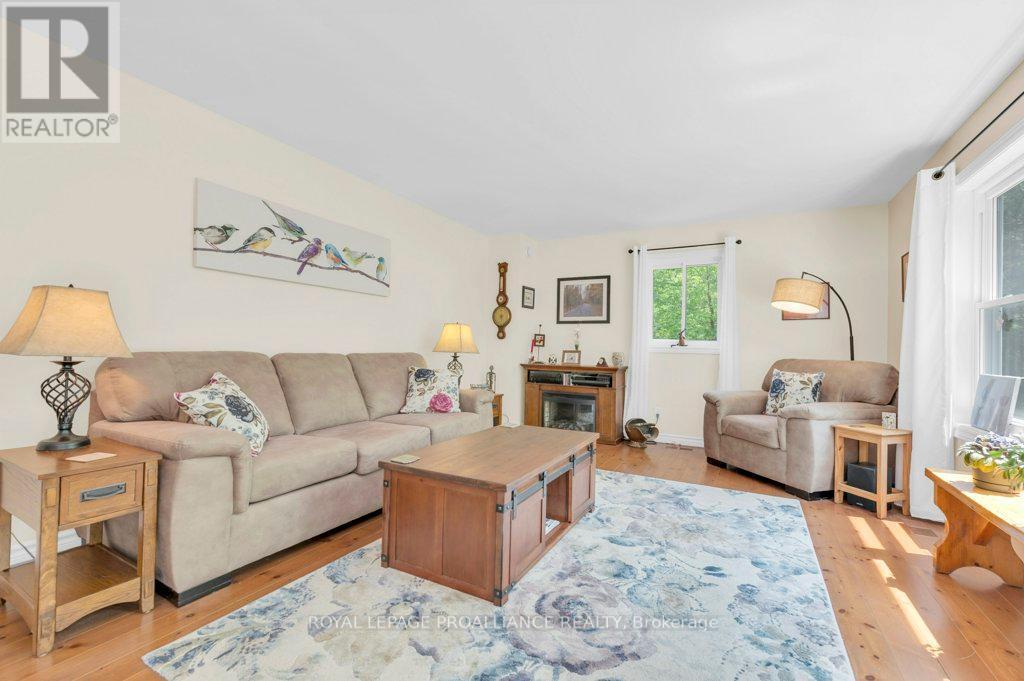 












5 QUAIL RIDGE LANE

,
Centre Hastings,




Ontario
K0K2K0

