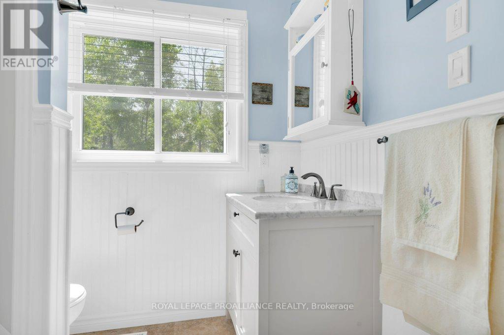 












5 QUAIL RIDGE LANE

,
Centre Hastings,




Ontario
K0K2K0

