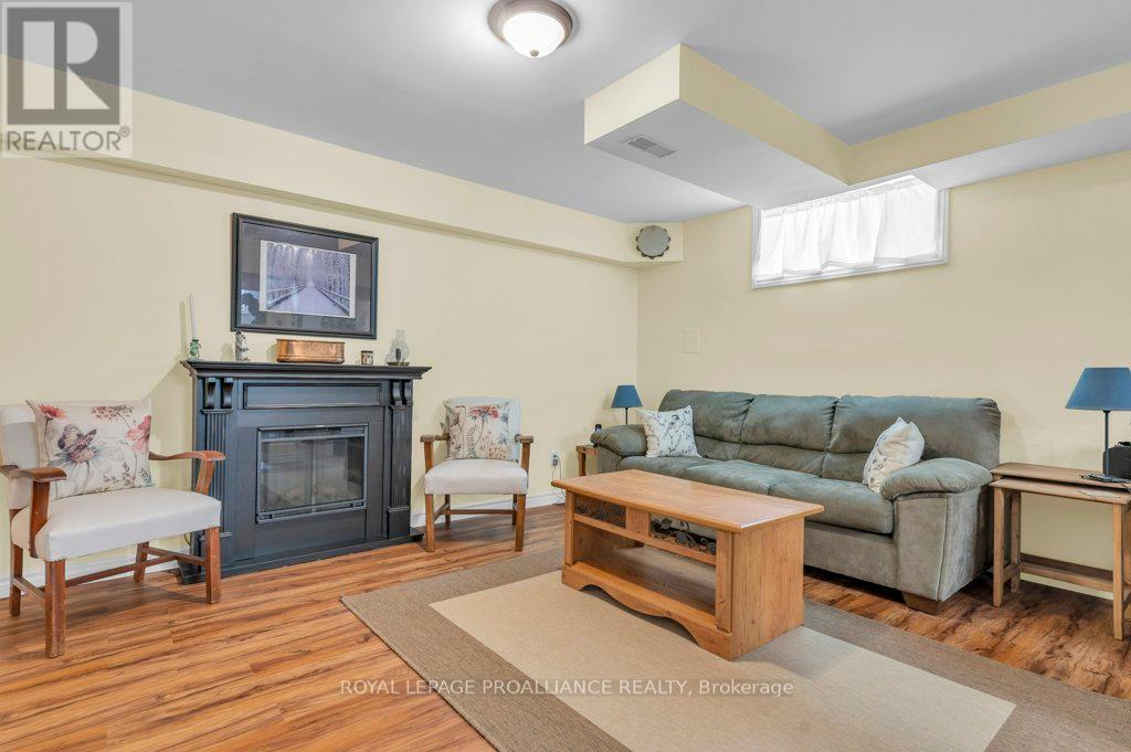 












5 QUAIL RIDGE LANE

,
Centre Hastings,




Ontario
K0K2K0

