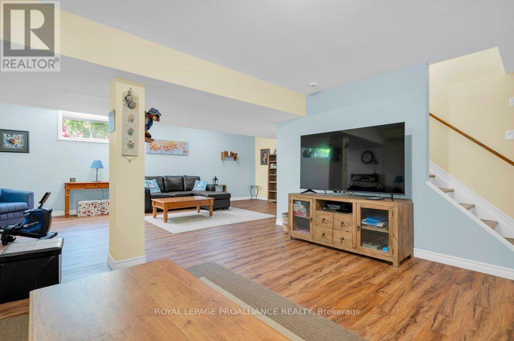 












5 QUAIL RIDGE LANE

,
Centre Hastings,




Ontario
K0K2K0

