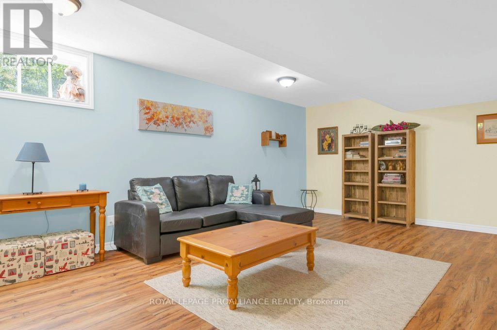 












5 QUAIL RIDGE LANE

,
Centre Hastings,




Ontario
K0K2K0

