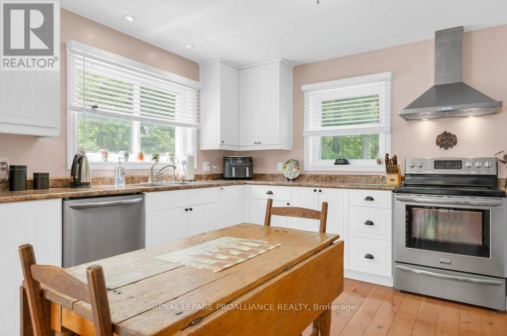 












5 QUAIL RIDGE LANE

,
Centre Hastings,




Ontario
K0K2K0

