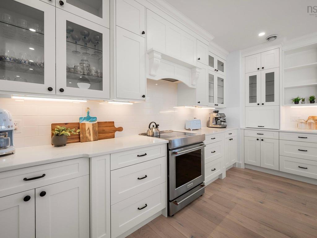 












210 Moss Close

,
Lawrencetown,




NS
B2Z 1S5

