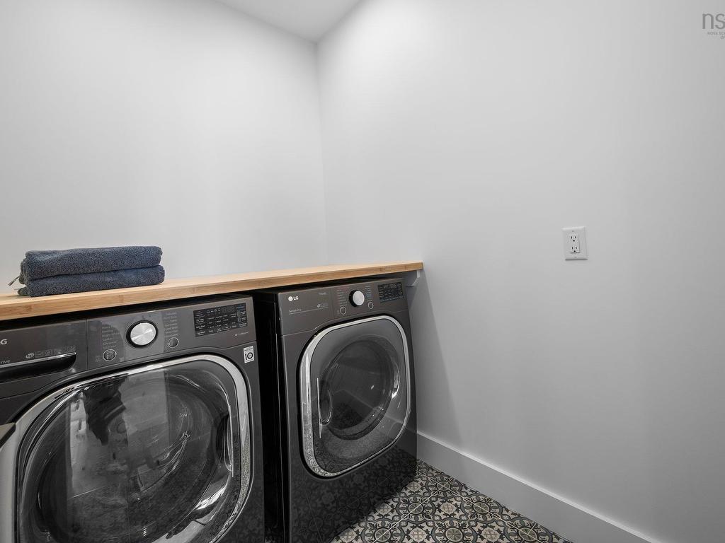 












210 Moss Close

,
Lawrencetown,




NS
B2Z 1S5

