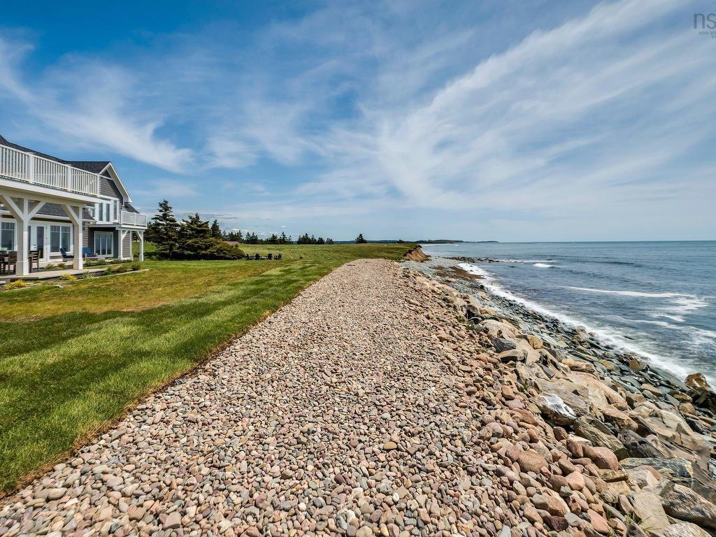












210 Moss Close

,
Lawrencetown,




NS
B2Z 1S5

