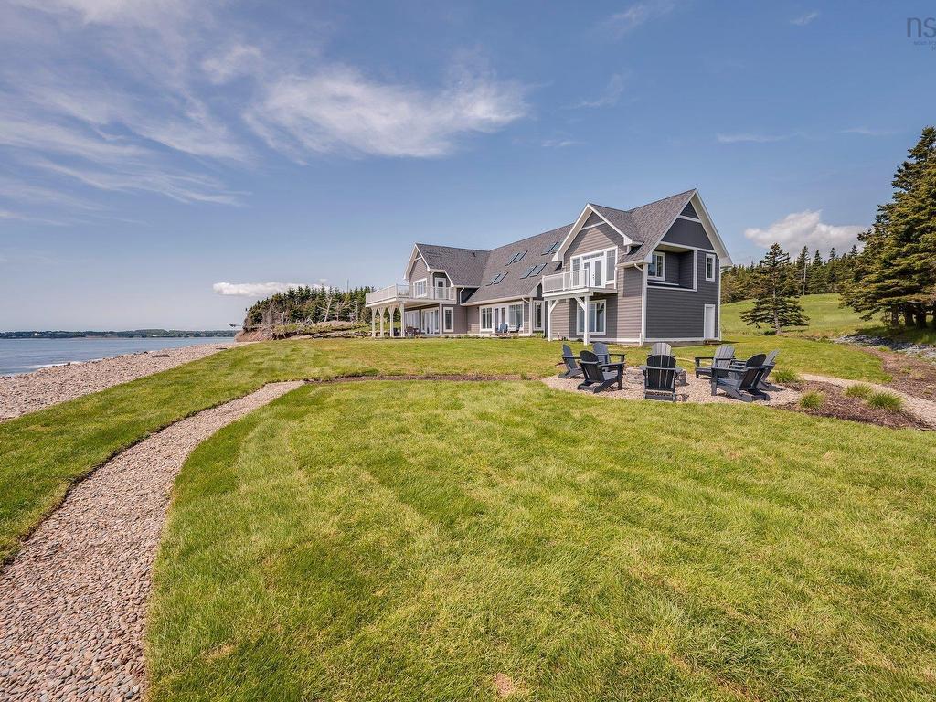 












210 Moss Close

,
Lawrencetown,




NS
B2Z 1S5

