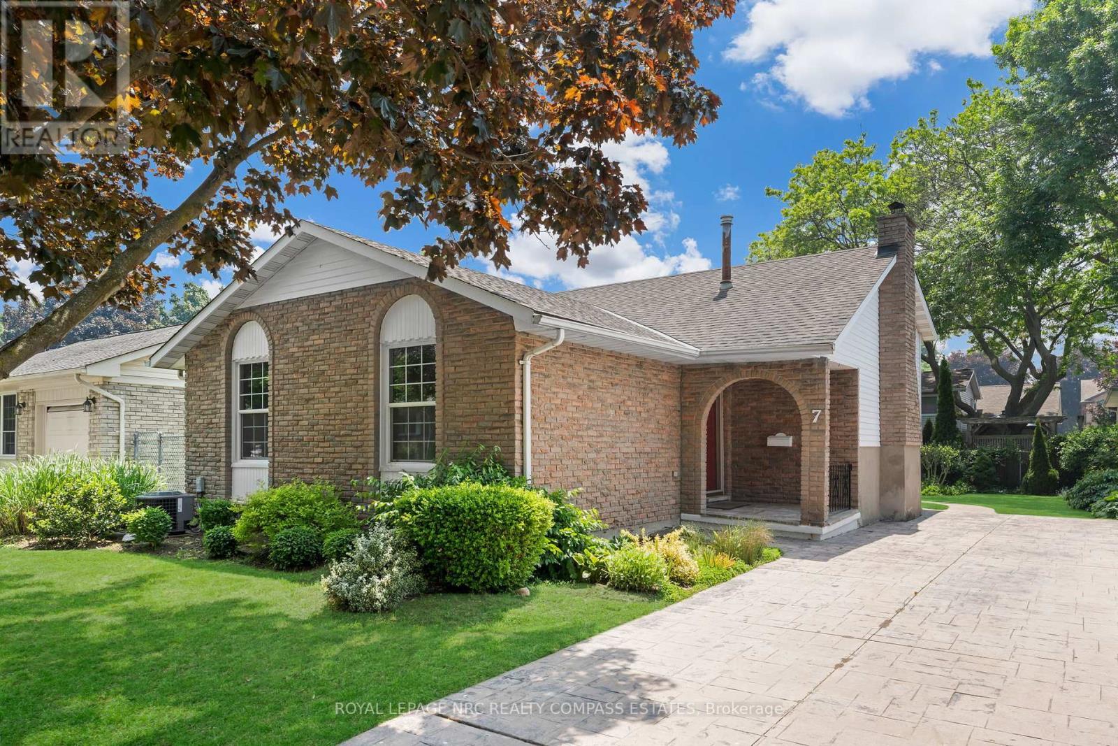 












7 BELAIR DRIVE

,
St. Catharines (Port Dalhousie),




Ontario
L2N6X7

