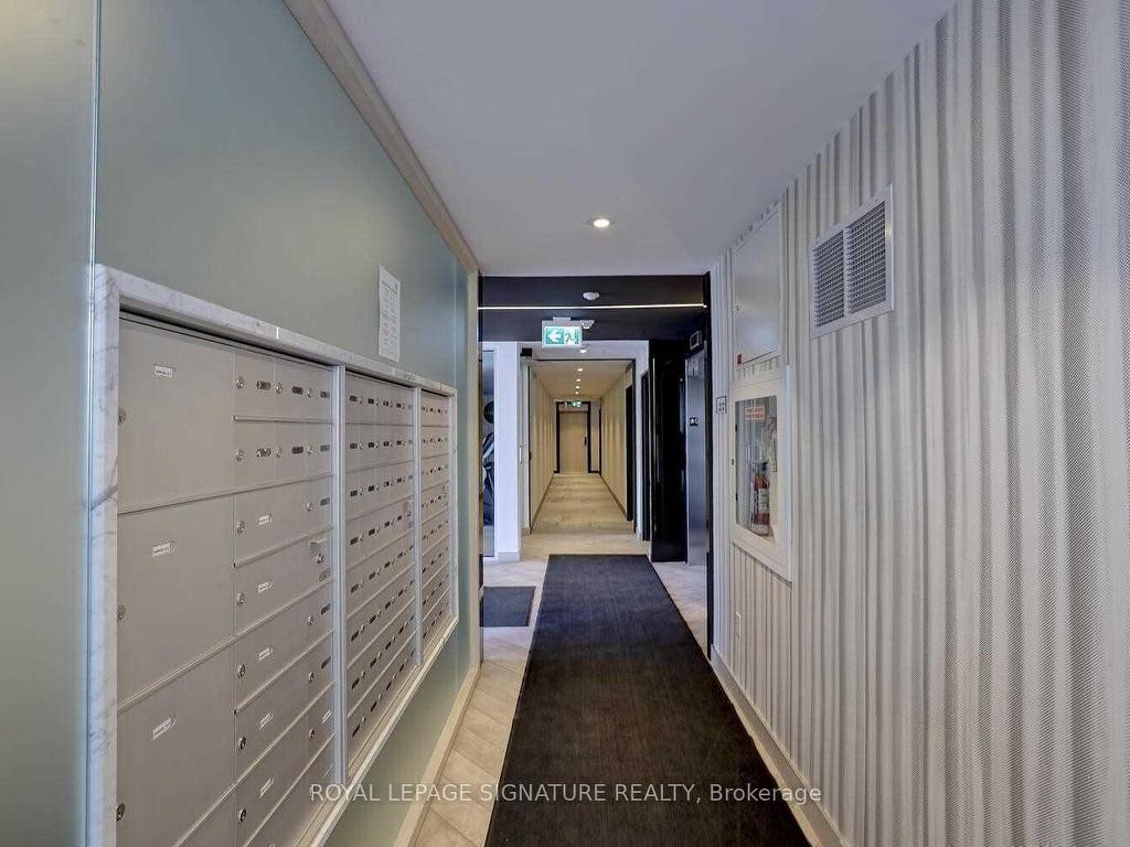 









168


Sabina

Drive, 103,
Oakville,




ON
L6H 7C3

