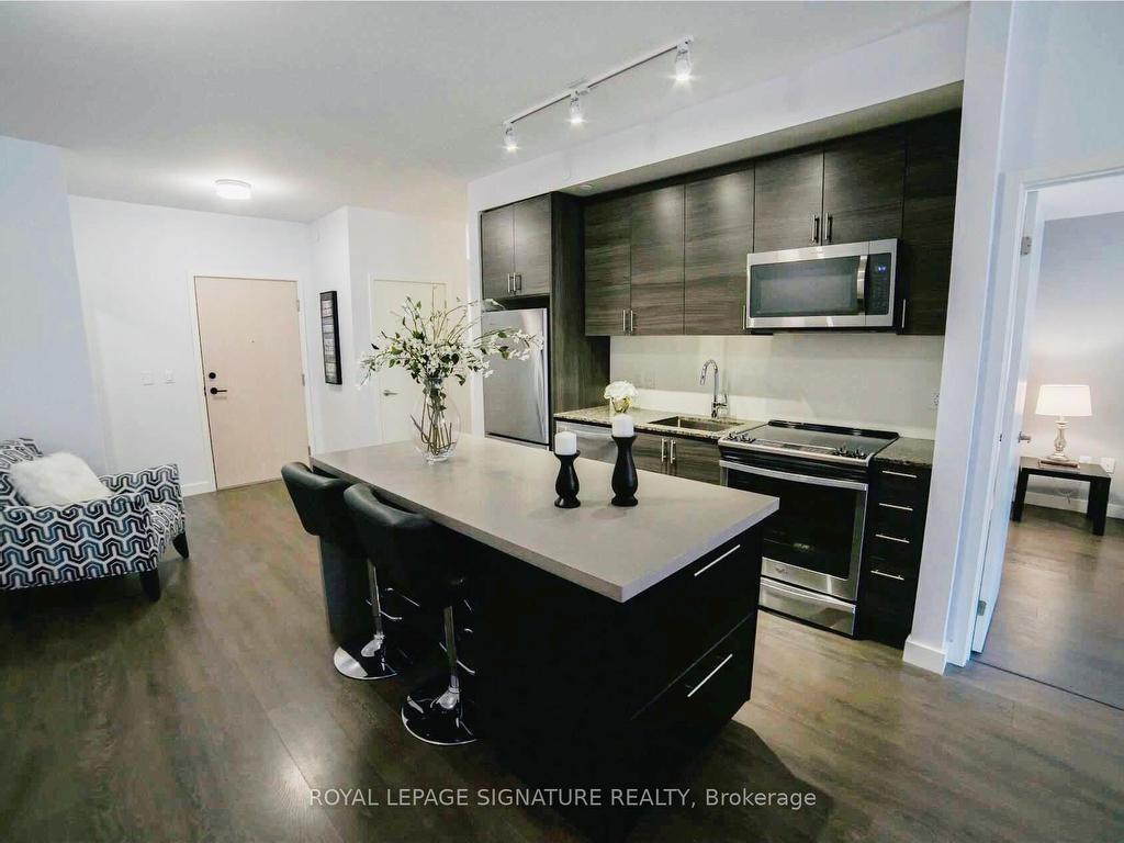 









168


Sabina

Drive, 103,
Oakville,




ON
L6H 7C3

